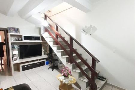 Casa à venda com 3 quartos, 220m² - Foto 1