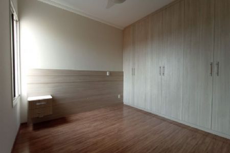 Apartamento à venda com 3 quartos, 93m² - Foto 1