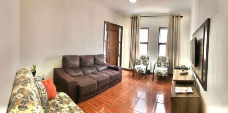 Casa à venda com 3 quartos, 134m² - Foto 1